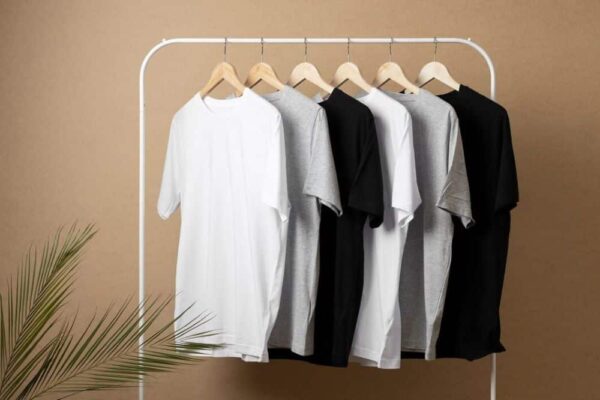 What Are the Main Advantages of Buying Wholesale Garments?