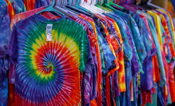 How to Make Rainbow Tie-Dye T-Shirts
